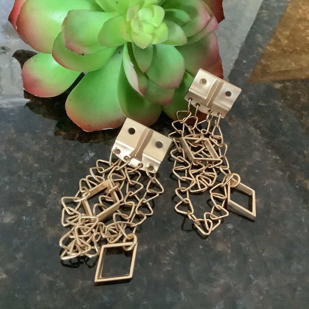 Anthropologie Gold Chain Drop Earrings NWOT